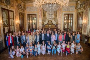Groupe des enfants, du jury et des auteurs