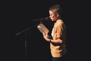 Arthur lecture Concours de Lecture à Voix Haute Les petits champions