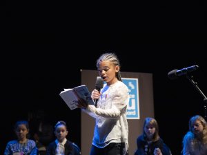 Emma : Concours de Lecture à Voix Haute Les petits champions de la lecture