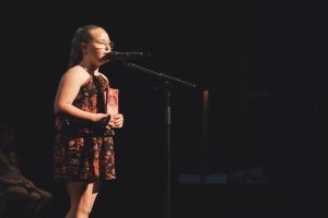 Lola : Concours de Lecture à Voix Haute Les petits champions de la lecture