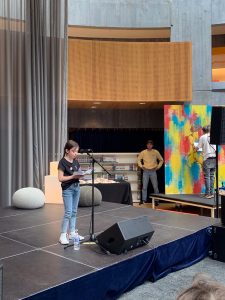Louise : Concours de Lecture à Voix Haute Les petits champions de la lecture