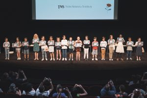Groupe concours de Lecture à Voix Haute Les petits champions de la lecture
